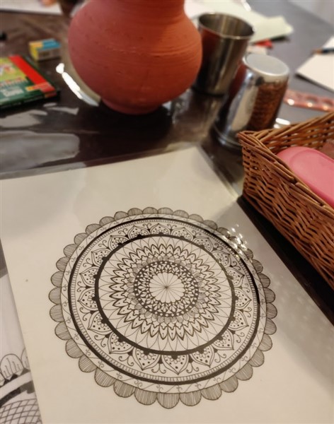 Unlocking Inner Peace : Create Unique Mandala Art Designs with 5 Easy Steps, by K. Jasmine