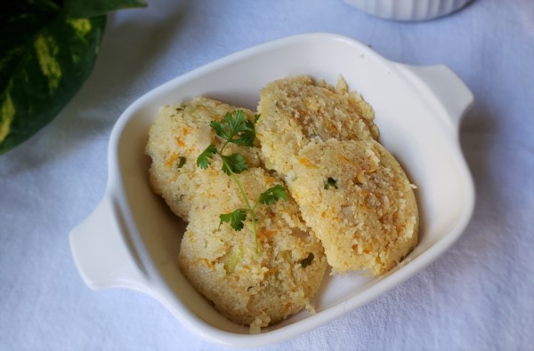 Cracked Wheat Veggie Idli