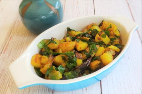 Aloo Palak - Wholesome, vegan, spinach & potato curry.