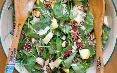Harvest Salad with Spinach-Apple-Pomegranate