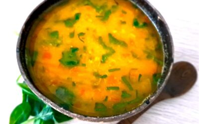 Garlicky Spinach & Lentil Soup